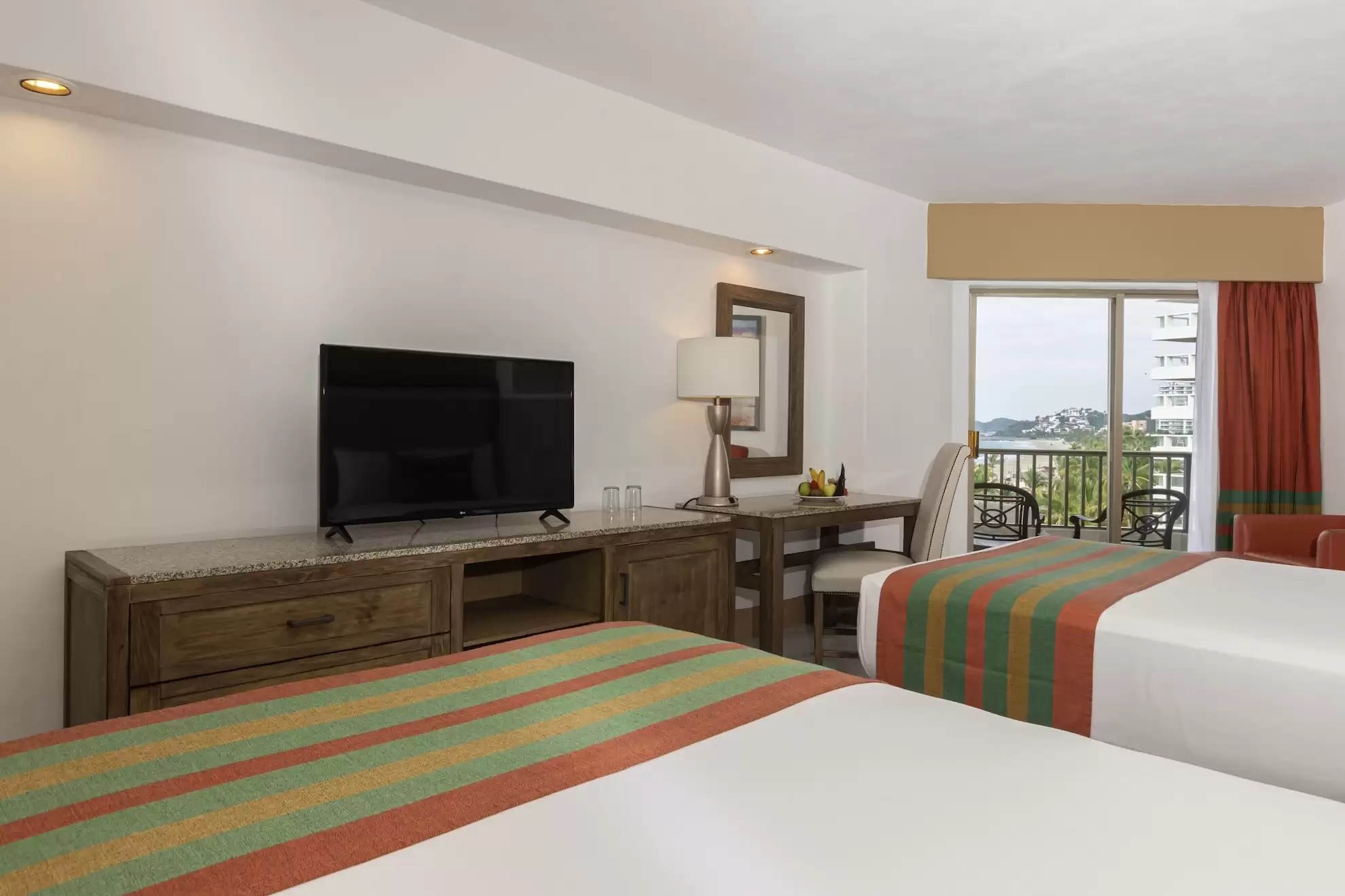 Standar Partial Sea View