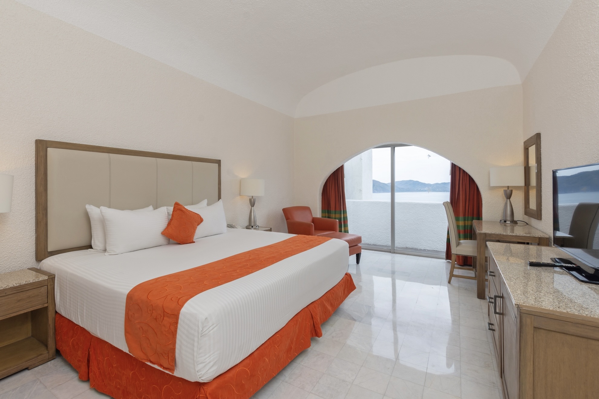 Master Suite - 01